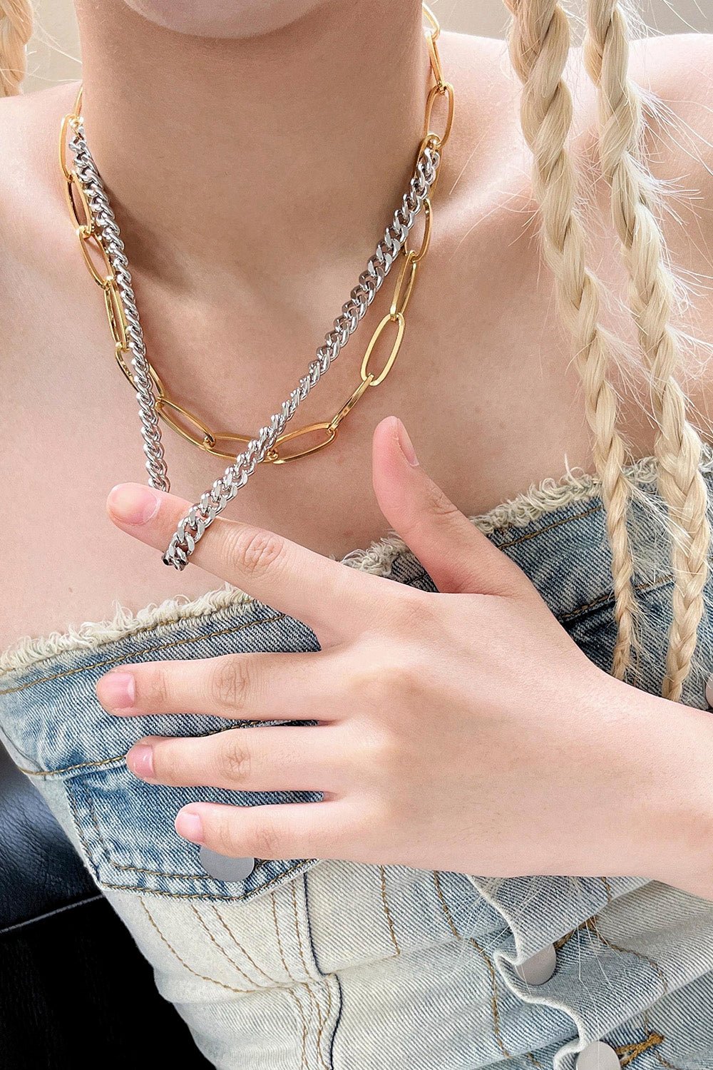 LayeredChainNecklace_02.jpg